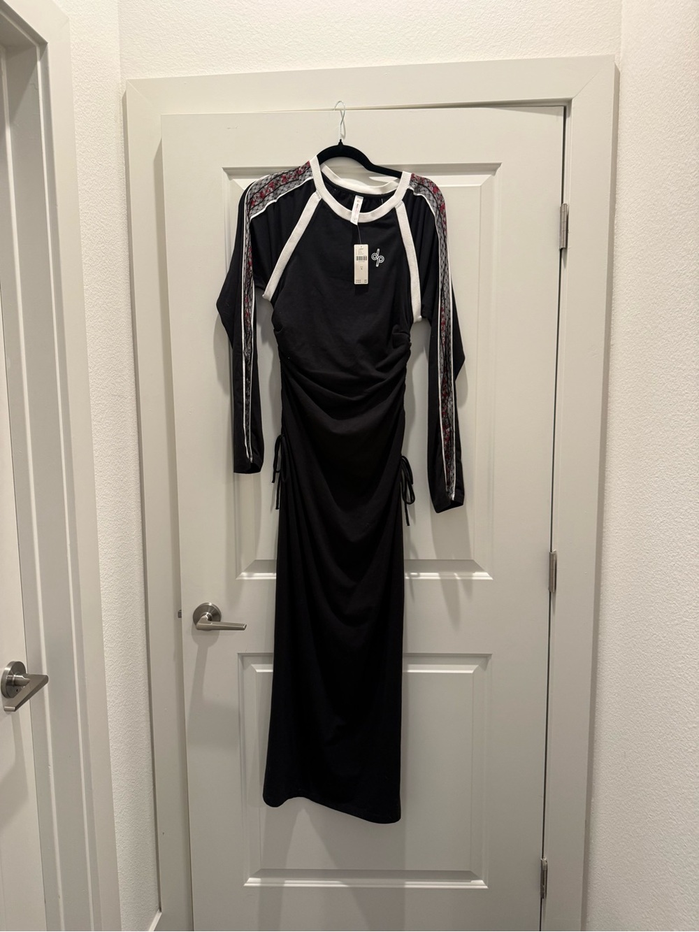 Black Long-Sleeve Ruched Maxi Dress with Contrast Trim